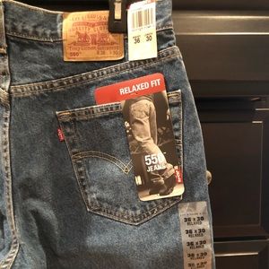 Levi blue jeans/ relaxed fit